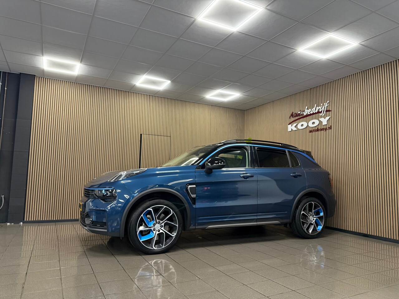 Lynk & Co 01 - 1.5 * Panoramadak / Infinity sound / Navigatie / Stoelverwarming * - AutoWereld.nl