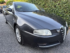 Alfa Romeo GT - 2.0 JTS Distinctive | Leer | BOSE | Autom. Airco | Cruise Control | Sportstoelen | LMV | A