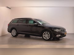 Volkswagen Passat Variant - 1.5 TSI 150pk DSG Business Stoelverwarming Virtual Cockpit Navigatie DAB+