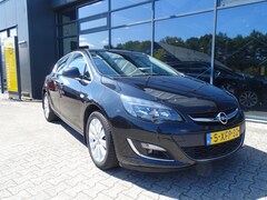 Opel Astra - 1.4 Turbo Cosmo Navi, achteruitrij cam, trekhaak