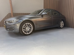 BMW 3-serie - 318d High Executive. Leer, navi, cruise, afneembare trekhaak