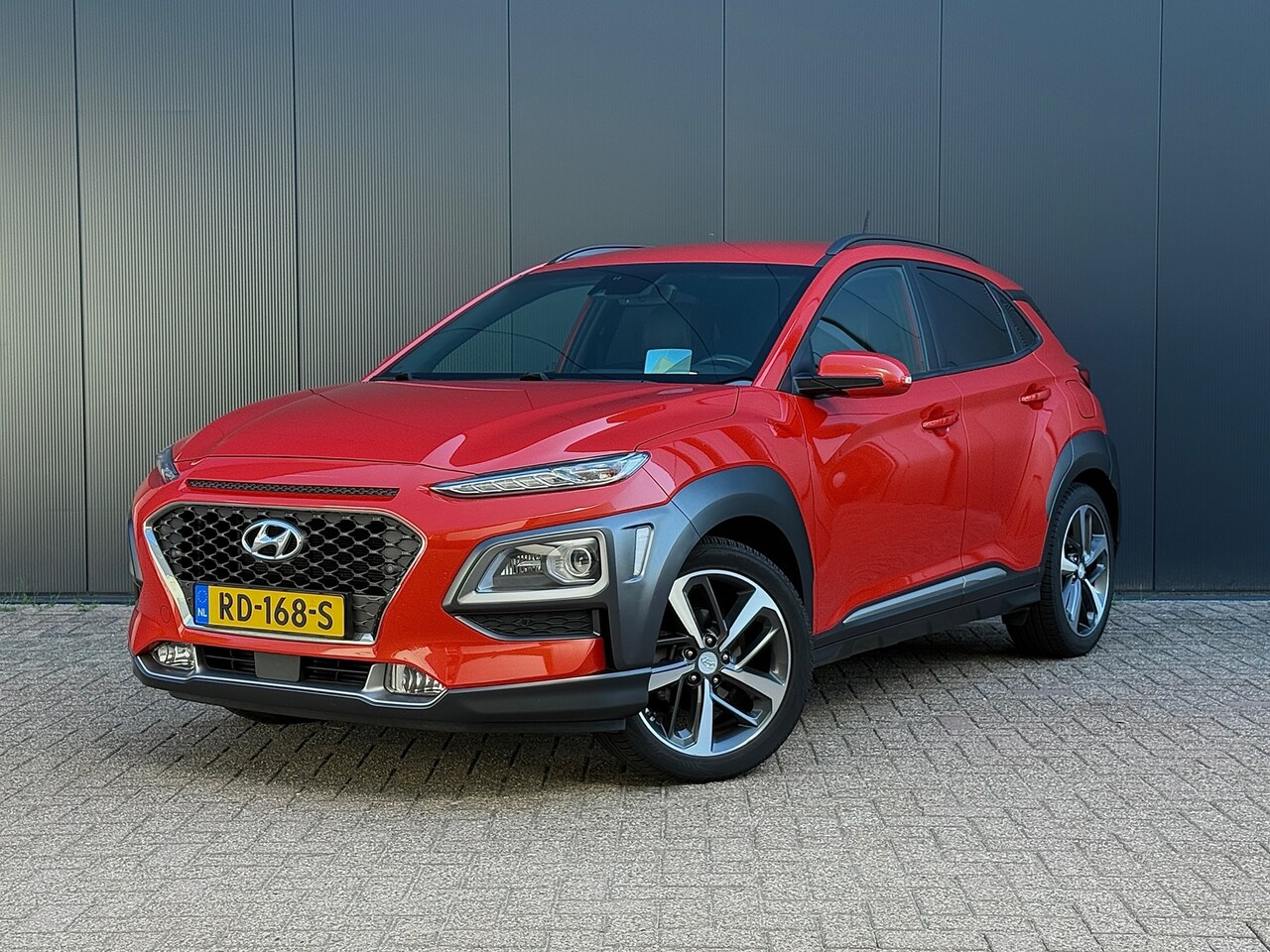 Hyundai Kona - 1.0T Premium 1.0T Premium, 120PK, Head/Up, Keyless, Stoelventilatie, Elektr/Stoelen, Krell/Audio, Dodeh - AutoWereld.nl