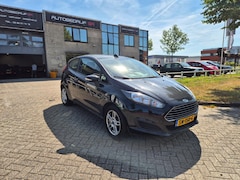 Ford Fiesta - 1.0 Style Airco Jaar Apk Grote Beurt Gehad Start/Stop Elektrische Ramen