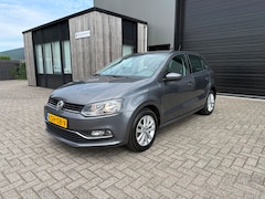 Volkswagen Polo - 1.2 TSI Highline |AUTOMAAT|PDC| UNIEKE KM STAND|AIRCO|CRUISE|STOELVERWARMING|SCHERM|LM VEL