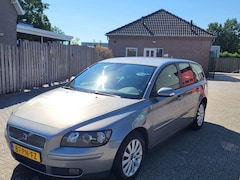 Volvo V50 - 2.4 Momentum, Clima, CruisC, Trekhaak, APK 06/27