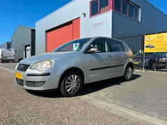 Volkswagen Polo - 1.2-12V Trendline Airco/Incl. Nieuwe APK/DBKetting vervangen
