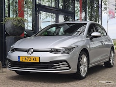 Volkswagen Golf - 1.0 TSI Life | Navigatie via Apple carplay | Climate Control | Parkeersensoren | Licht met