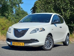 Lancia Y(psilon) - Ypsilon 0.9 TwinAir Gold | Parkeersensoren |Cruise control