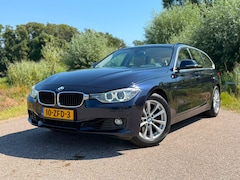 BMW 3-serie Touring - 328i Upgrade Edition / Automaat / Airco / Navi / Leder Interieur / Elektrische Achterklep