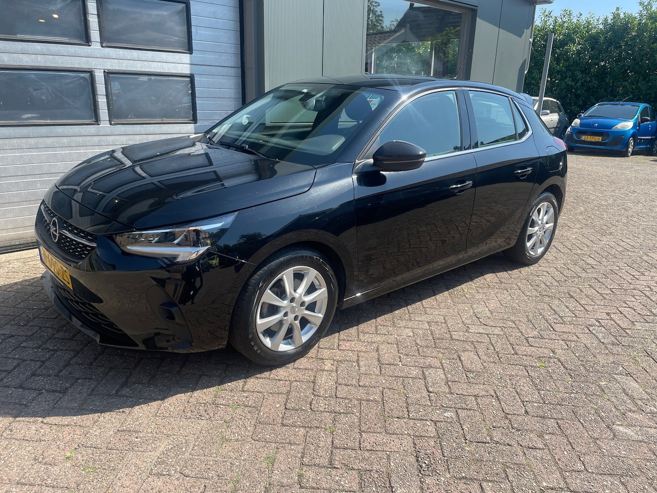 Opel Corsa - 1.2 Elegance Automaat - AutoWereld.nl