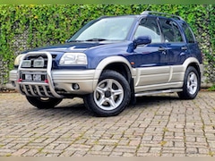 Suzuki Grand Vitara - 2.5 V6 Automaat 4x4 Trekhaak Airco cruise APk