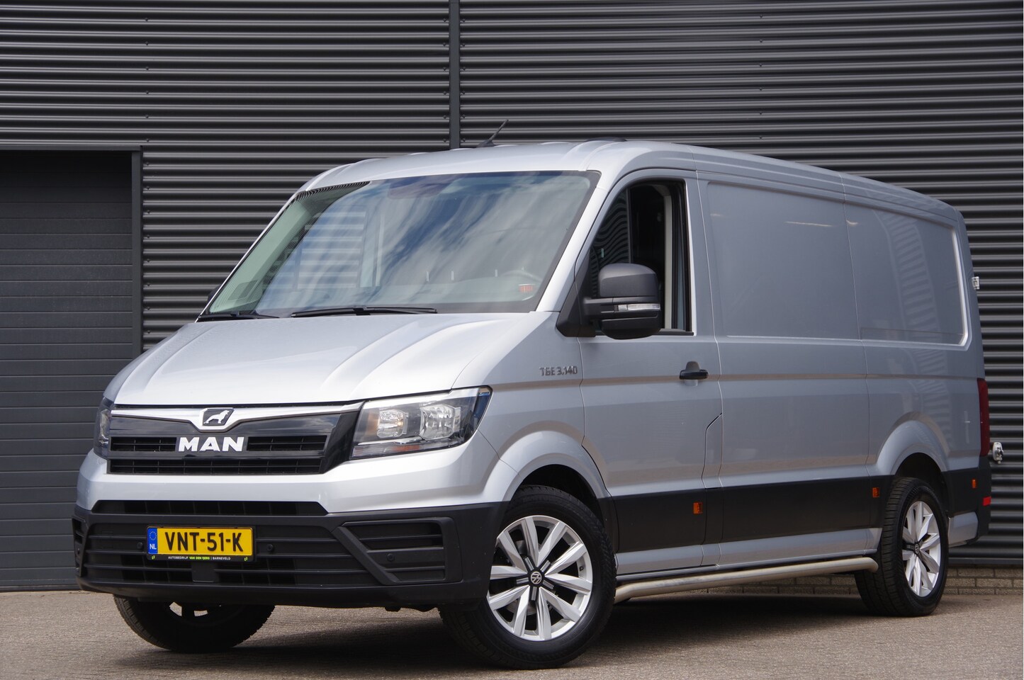 MAN TGE - 3.140 35 2.0 L3H2(L2H1) EURO6! AUT. CRUISE, TREKHAAK, 18'', ERGO ACTIVE GEVEERDE STOEL, ST - AutoWereld.nl