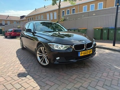 BMW 3-serie Touring - 320i High Executive