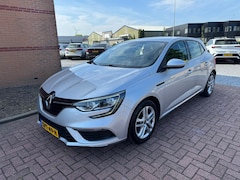 Renault Mégane - 1.5 Blue dCi Limited, Euro 6, Apple Carplay, PDC,