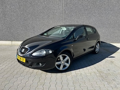 SEAT Leon - 1.6 Sport-up | NW DISTRIBUTIE | NW BANDEN | AUX | ELEK RAMEN | CC | APK T/M 18-8-2027 | AF