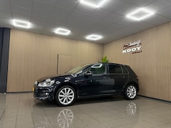 Volkswagen Golf - 1.4 TSI Connected Series * 1e Eig / Automaat / Panoramadak / Navigatie / Camera / NL Auto