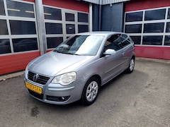 Volkswagen Polo - 1.4-16V Trendline met ruilmotor 134000 km