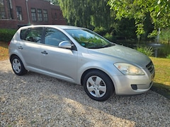 Kia Cee'd - 1.4 X-tra 5-deurs AIRCO