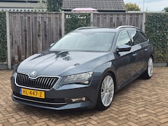 Skoda Superb Combi - 1.4 TSI ACT Ambition APP, TREKHAAK, PDC, STOELV