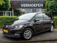 Volkswagen Touran - 1.6 TDI SCR Connected Series 7p | AUTOMAAT | NAVIGATIE | CRUISE / CLIMATE | SPRAAKBEDIENIN