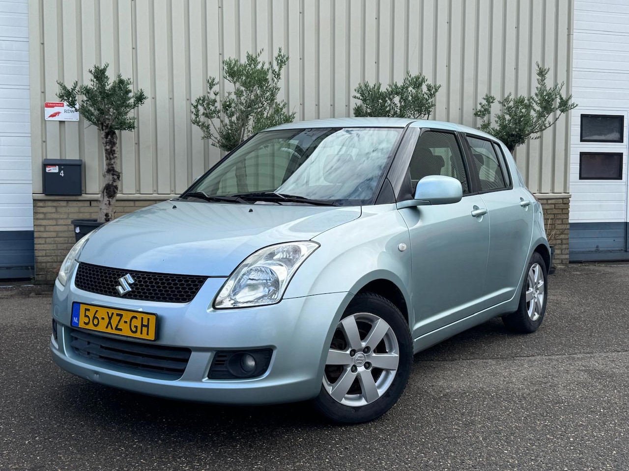 Suzuki Swift - 1.3 Shogun / AIRCO / ELEK . PAKKET / NIEUWE APK - AutoWereld.nl