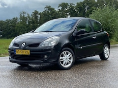 Renault Clio - 1.6-16V Dynamique Luxe Airco 2e Eigenaar 15" Velgen Nieuwe APK Elektrisch pakket Cruise Co