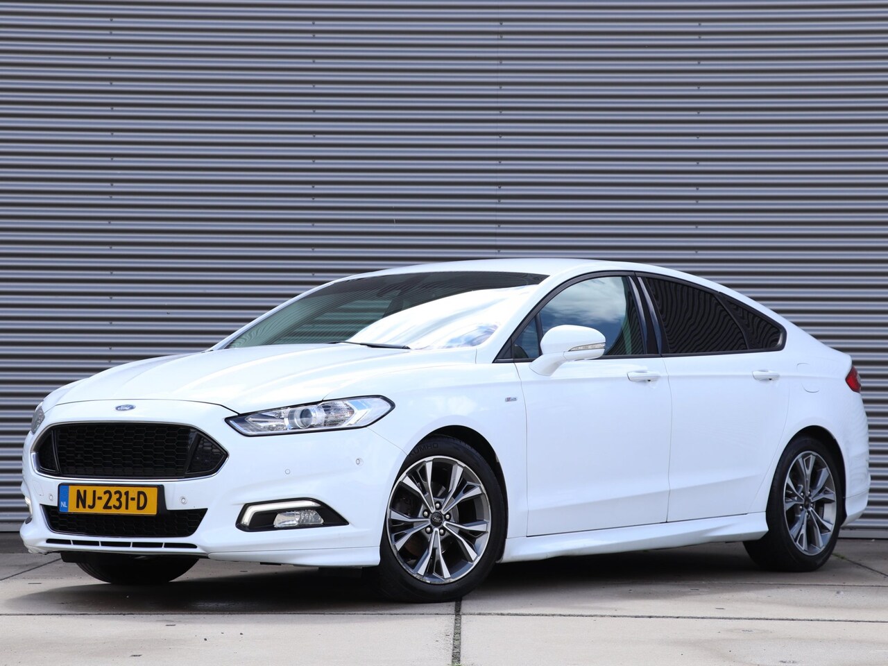 Ford Mondeo - 1.5 EcoBoost ST Line *Winterpack*Navigatie*Parkeersens.* - AutoWereld.nl