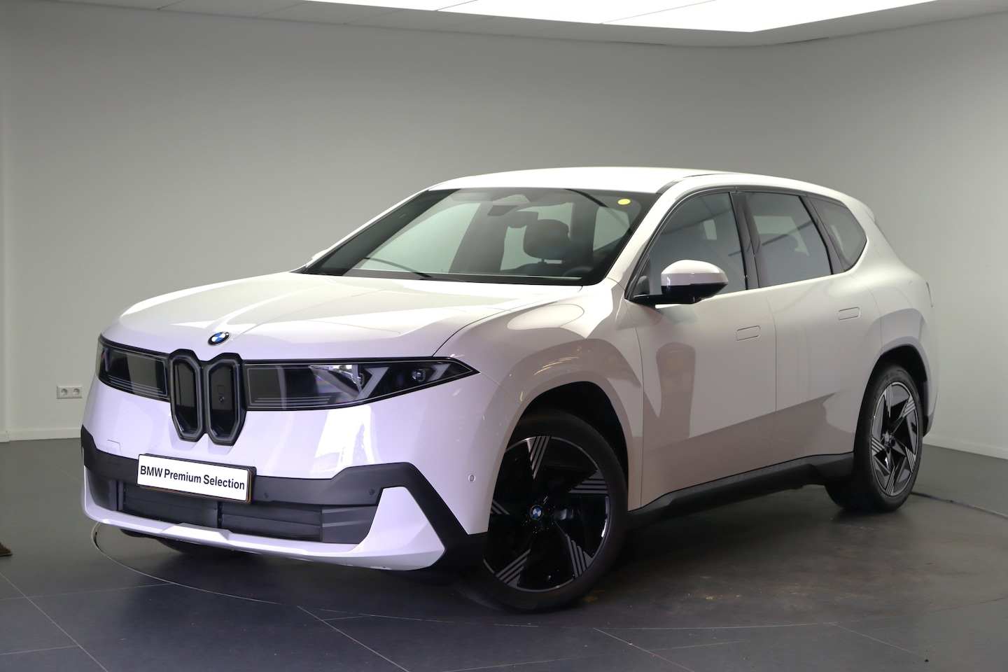 BMW iX3 - 50 xDrive / Trekhaak / Stoelverwarming / Ambiance verlichting / Parking Assistant Professi - AutoWereld.nl