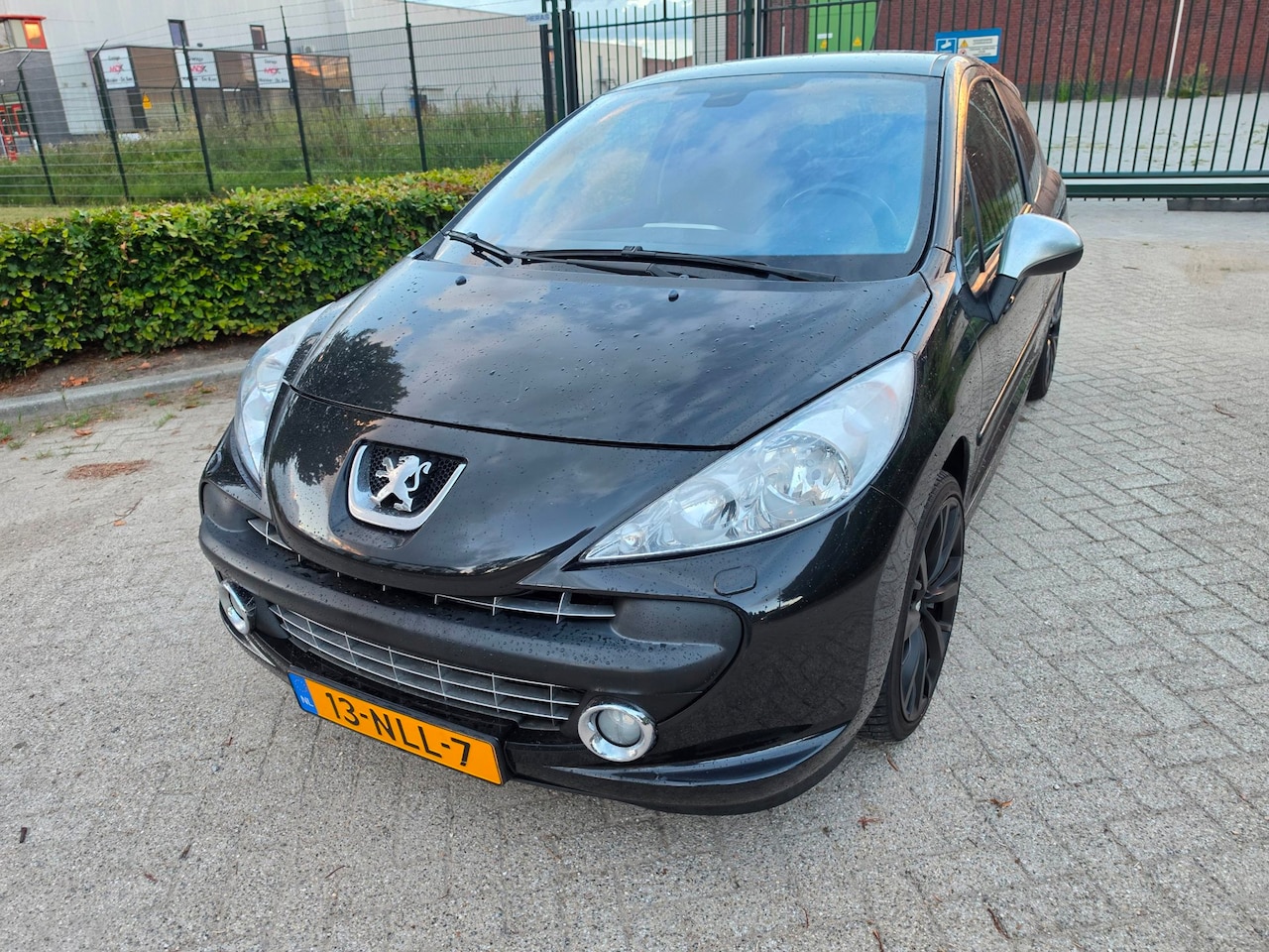 Peugeot 207 - 1.6-16V T RC CLIMA SCHAAL JBL STOELVERWARMING! - AutoWereld.nl