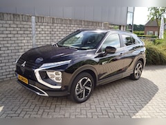 Mitsubishi Eclipse Cross - 2.4 PHEV Intense+ Autom 4 WD Leder/Alcantara Sportst Stoelverw Navi Camera Clima Cruise 2x