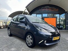 Toyota Aygo - 1.0 VVT-i X-PLAY CAMERA 100% Dealer Onderhouden Rijklaarprijs