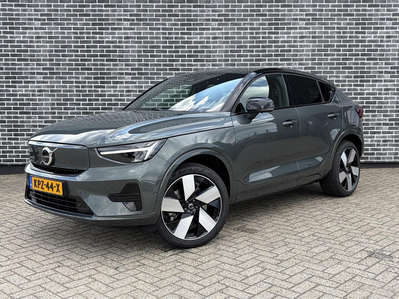 Volvo EC40 - Single Motor Extended Range Ultra Europa Editon | 82 kWh | Panoramadak | Keyless | Harman - AutoWereld.nl