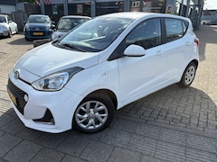 Hyundai i10 - 1.0i Comfort *navigatie + pdc + airco + Apple/AndroidCarPlay