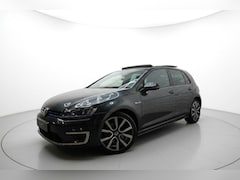 Volkswagen Golf - 1.4 TSI GTE PANO PDC NAVI 204PK