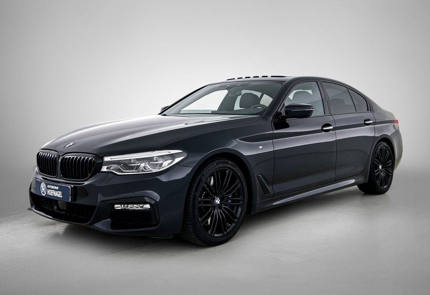BMW 5-serie - 540i High Executive M Sport | Schuifdak | Camera | Adaptive Cruise | Electrische Stoelen | - AutoWereld.nl