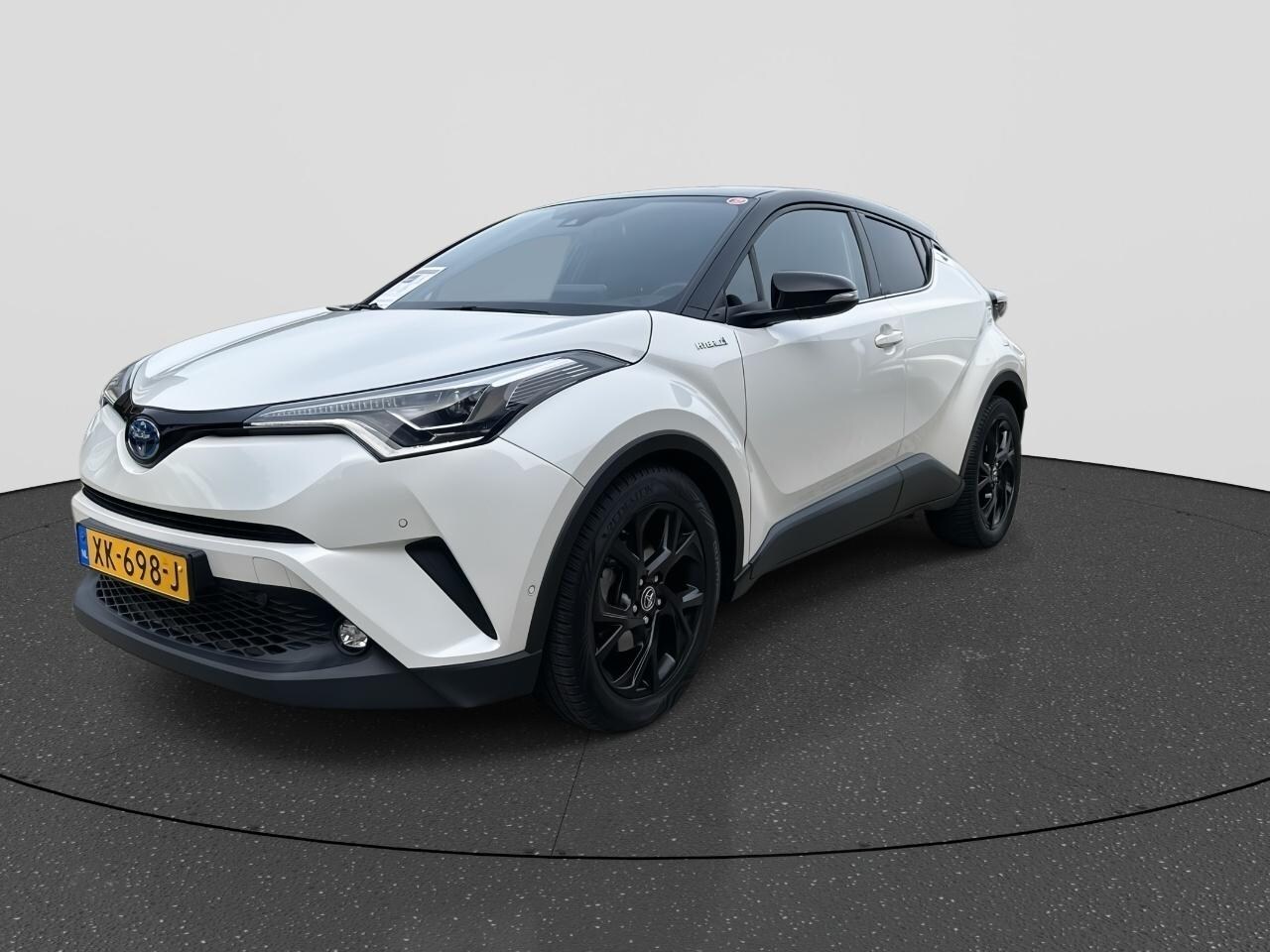 Toyota C-HR - 1.8 Hybrid Style | Rijklaar | All Season Banden | Stoel Verwarming | Achteruitrij Camera | - AutoWereld.nl