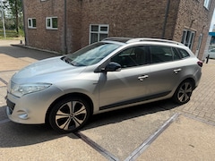 Renault Mégane Estate - 1.4 TCe Bose --- VOOR SCHADE-- VOOR SCHADE