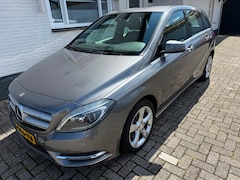 Mercedes-Benz B-klasse - 200/ Navi/ PDC/ Xenon