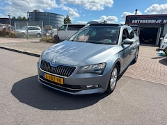 Skoda Superb - 1.6 TDI DSG-AUTOMAAT EURO 6 PANO/NAVI/CLIMA