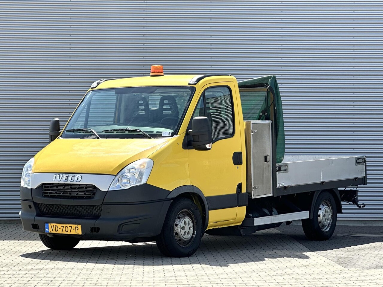Iveco Daily - 35 S 14 300 35S14G 345 CNG Openlaadbak benzine/CNG Trekhaak 3500kg - AutoWereld.nl