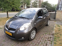 Toyota Yaris - 1.3 VVTi Aspiration//AUTOMAAT//BOEKJES ERBIJ//AIRCO//
