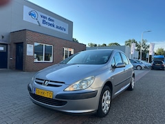 Peugeot 307 - 1.6-16V XT LAGE KILOMETERSTAND NAP / Climate control/trekhaak