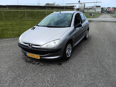 Peugeot 206 - 1.4 XR 157000km NAP