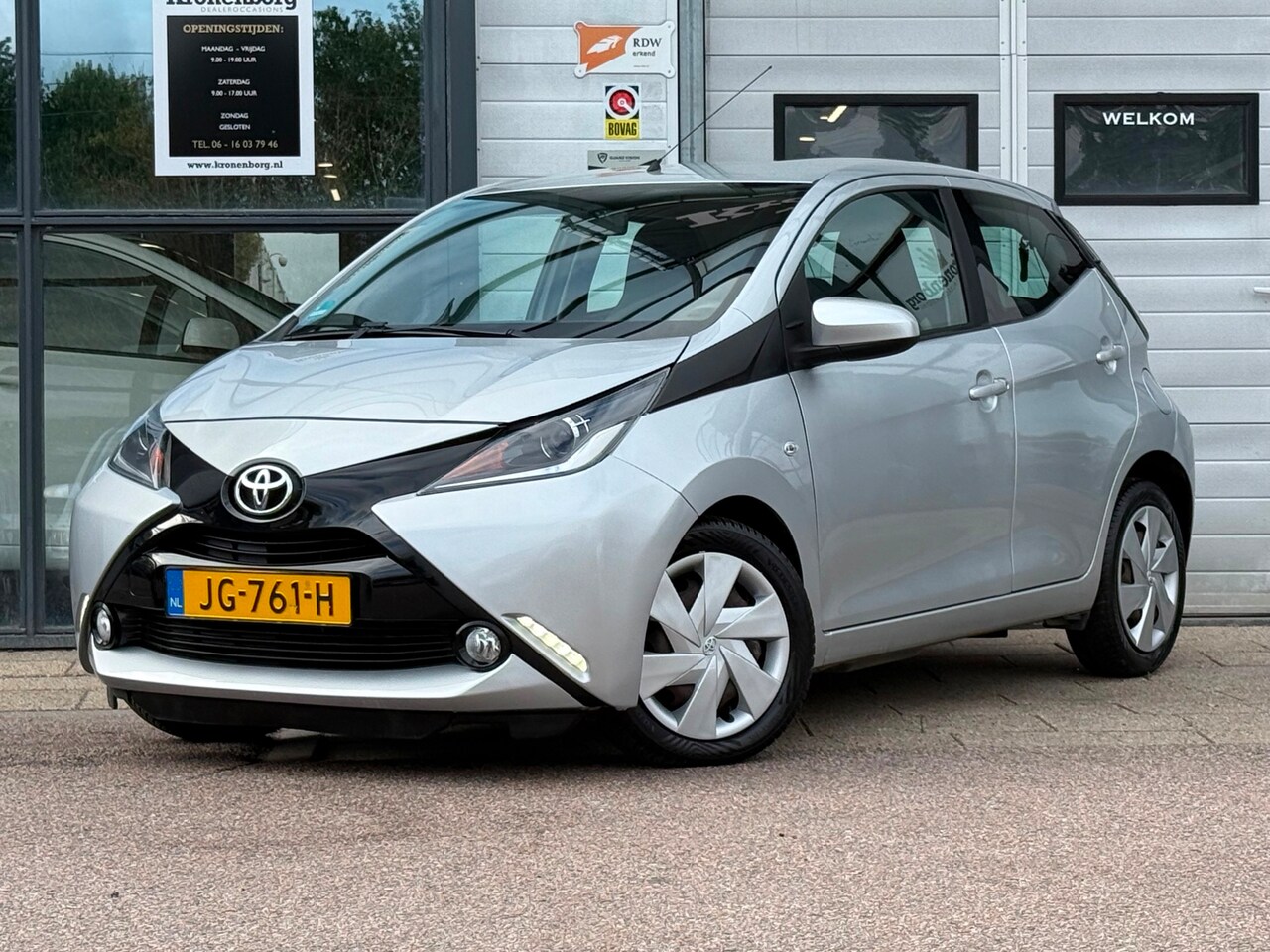 Toyota Aygo - 1.0 VVT-i x-play| CARPLAY| CAMERA| NAVI - AutoWereld.nl