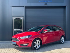 Ford Focus - 1.0 Titanium Edition CLIMA | LAGE KM-STAND | CARPLAY| STOEL + STUURVERWARMING | PARKASSIST