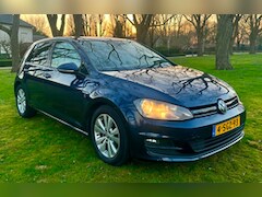 Volkswagen Golf - 1.6 TDI Highline BlueMotion | PDC | Navi | Parkeer Assistent | Sportstoelen |Elekt Spiegel