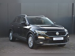Volkswagen T-Roc - 1.5 TSi 150 PK Style * Navigatie * Nette Auto * Automaat