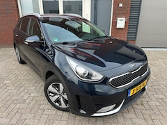 Kia Niro - 1.6 GDi Hybrid DynamicLine / Leder / Navi / Camera / PDC / DAB / Clima