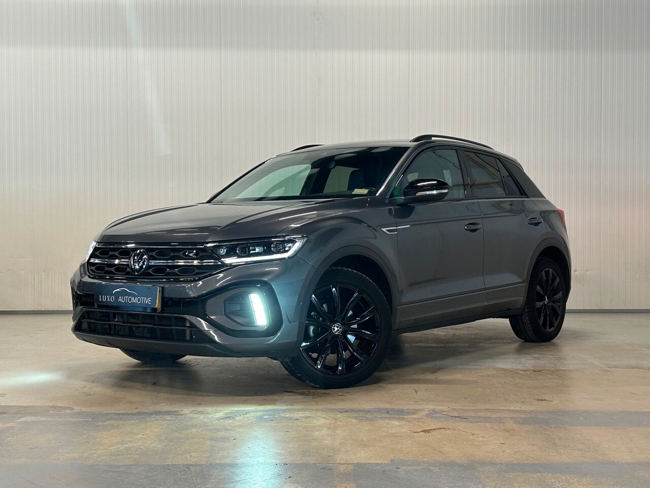 Volkswagen T-Roc - 1.5 TSI R-Line Business | CAMERA | IQ DRIVE | 3x R-LINE - AutoWereld.nl
