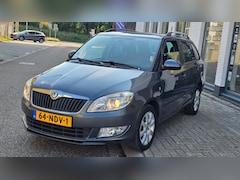 Skoda Fabia Combi - 1.2 TSI Ambition*1e eig*niuwe apk*airco ijs*nap*trekhaak*rijdd zeer goed*inruil mog
